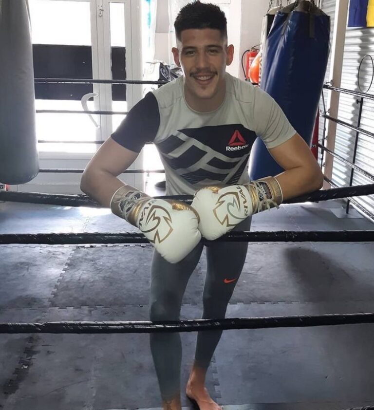Joel Álvarez, peleador MMA