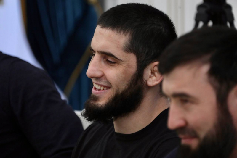 Islam Makhachev, peleador MMA