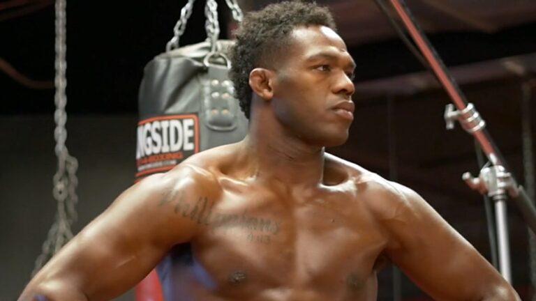 Jon Jones: Récord, Carrera y Por Qué Es el GOAT del MMA